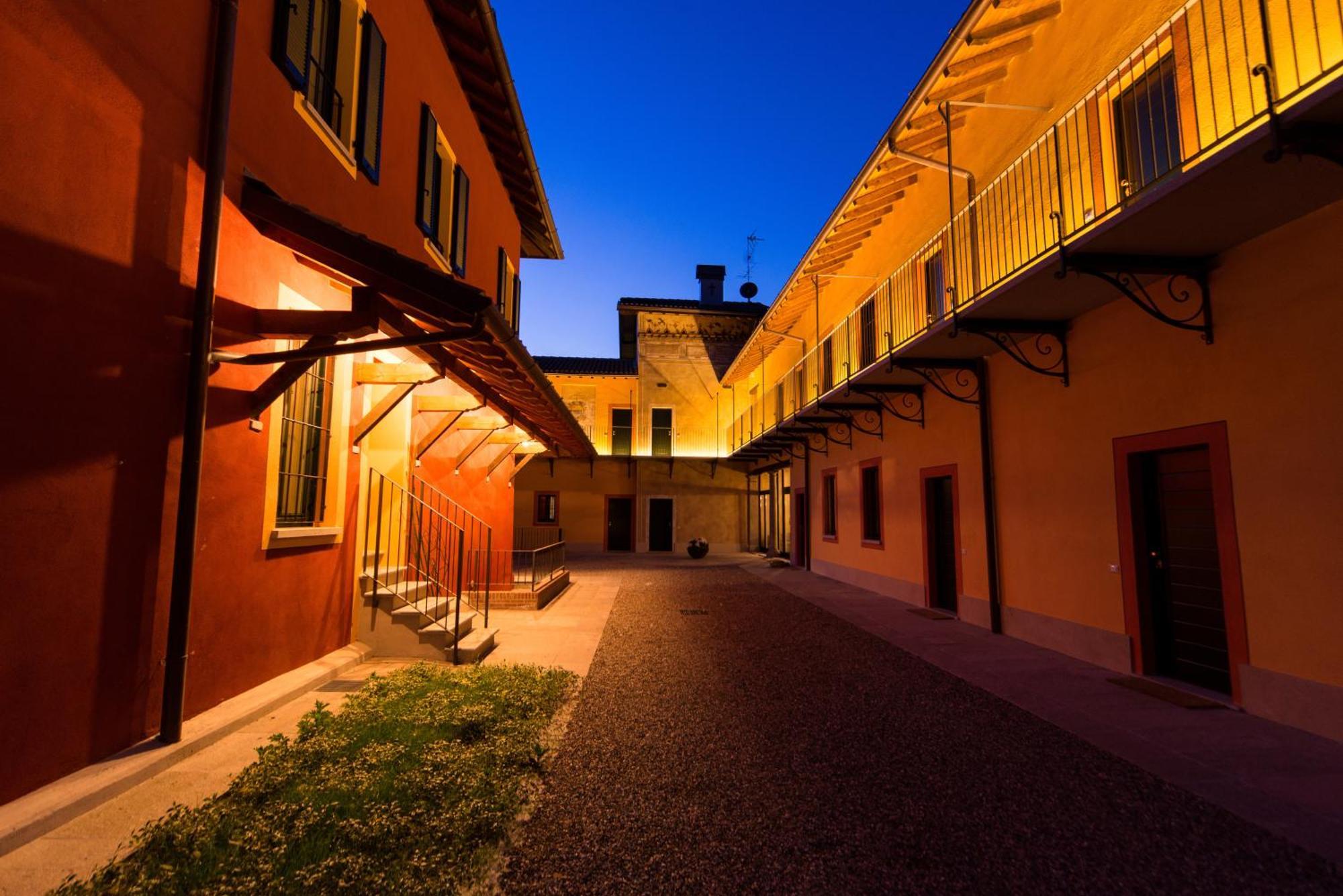 Agriturismo La Galizia Cuggiono Buitenkant foto